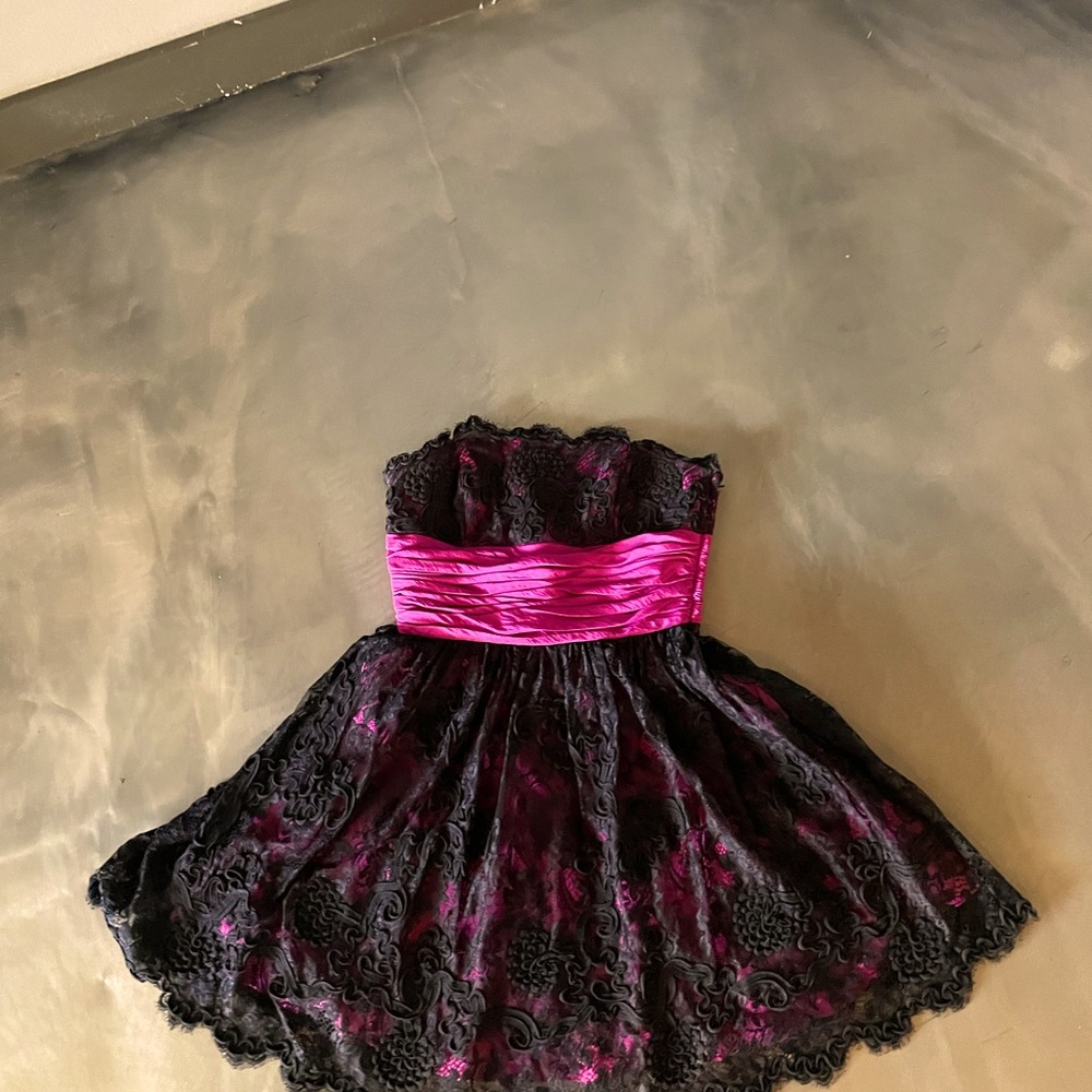 Very pretty Betsey Johnson dress ❤️ Worn only couple of times